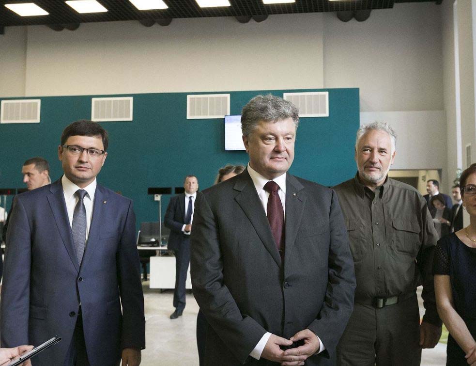 Народ напао председника: Порошенку викали 